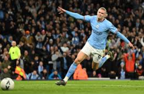 哈兰德愿等待至2027年加盟巴萨 曼城酝酿瓜迪奥拉