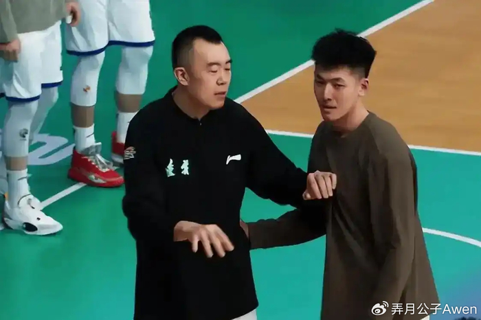 张陈治锋本赛季表现低迷 难担辽篮内线重任