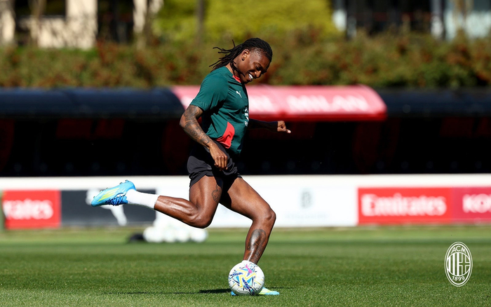 米兰国脚全员集结备战新赛季关键战役