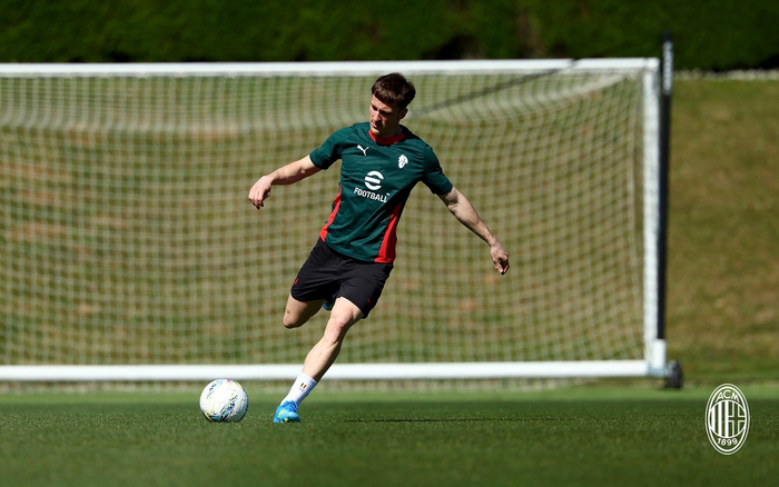 米兰国脚全员集结备战新赛季关键战役