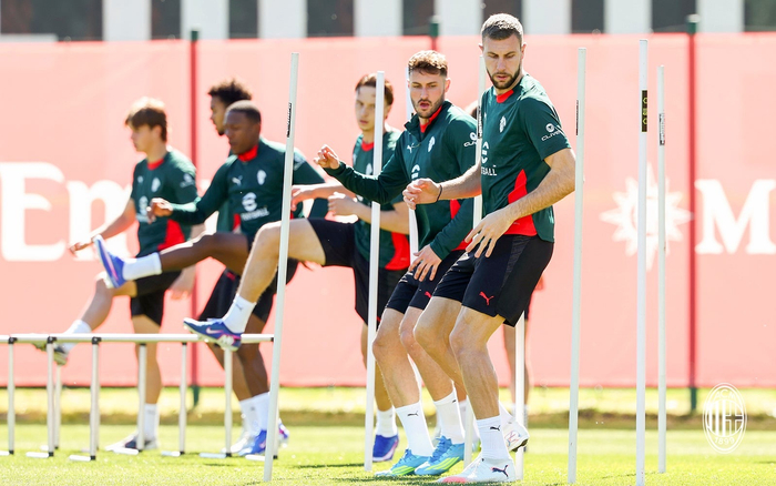 米兰国脚全员集结备战新赛季关键战役