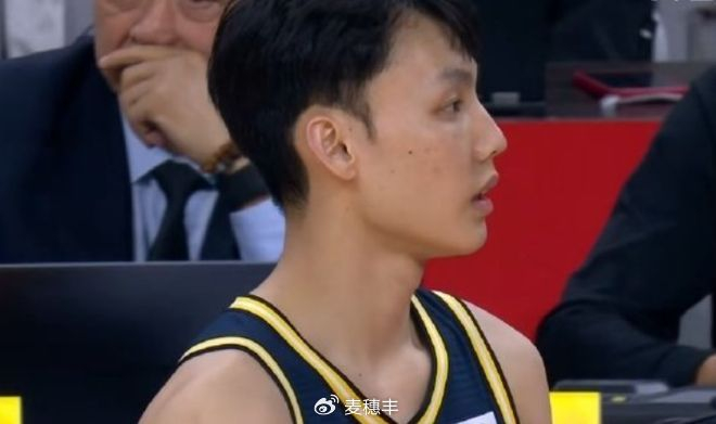 广东男篮力克卫冕冠军广厦男篮 队内伤病困扰难